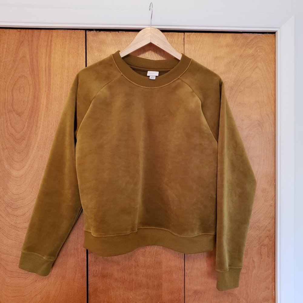 a New Day Olive Gold Velvet Velour Sweatshirt Large
